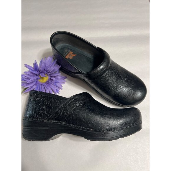 BLACK DANSKO XP CLOGS - Picture 1 of 8